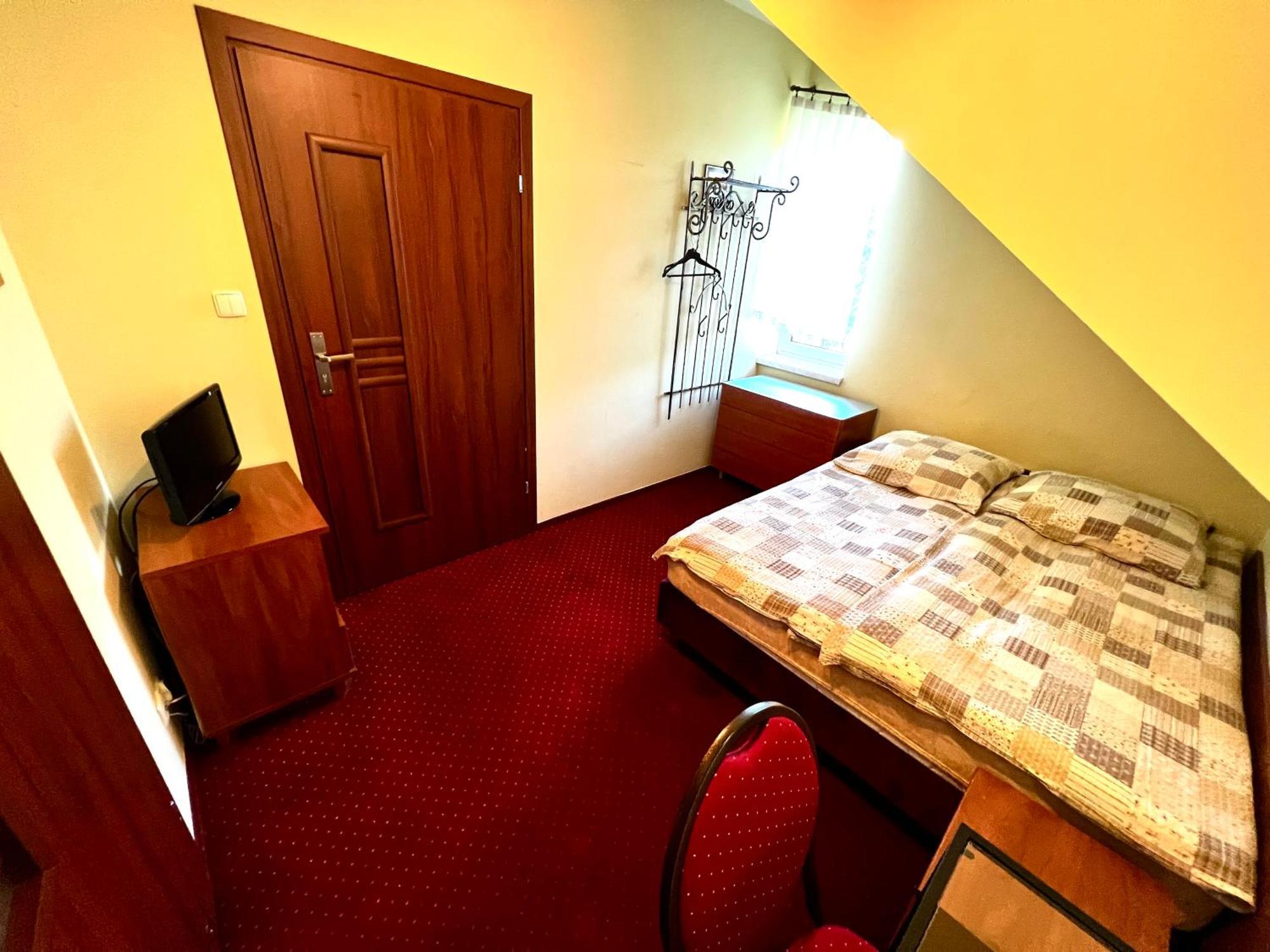 Zajazd Skorpion B&B Oświęcim Extérieur photo