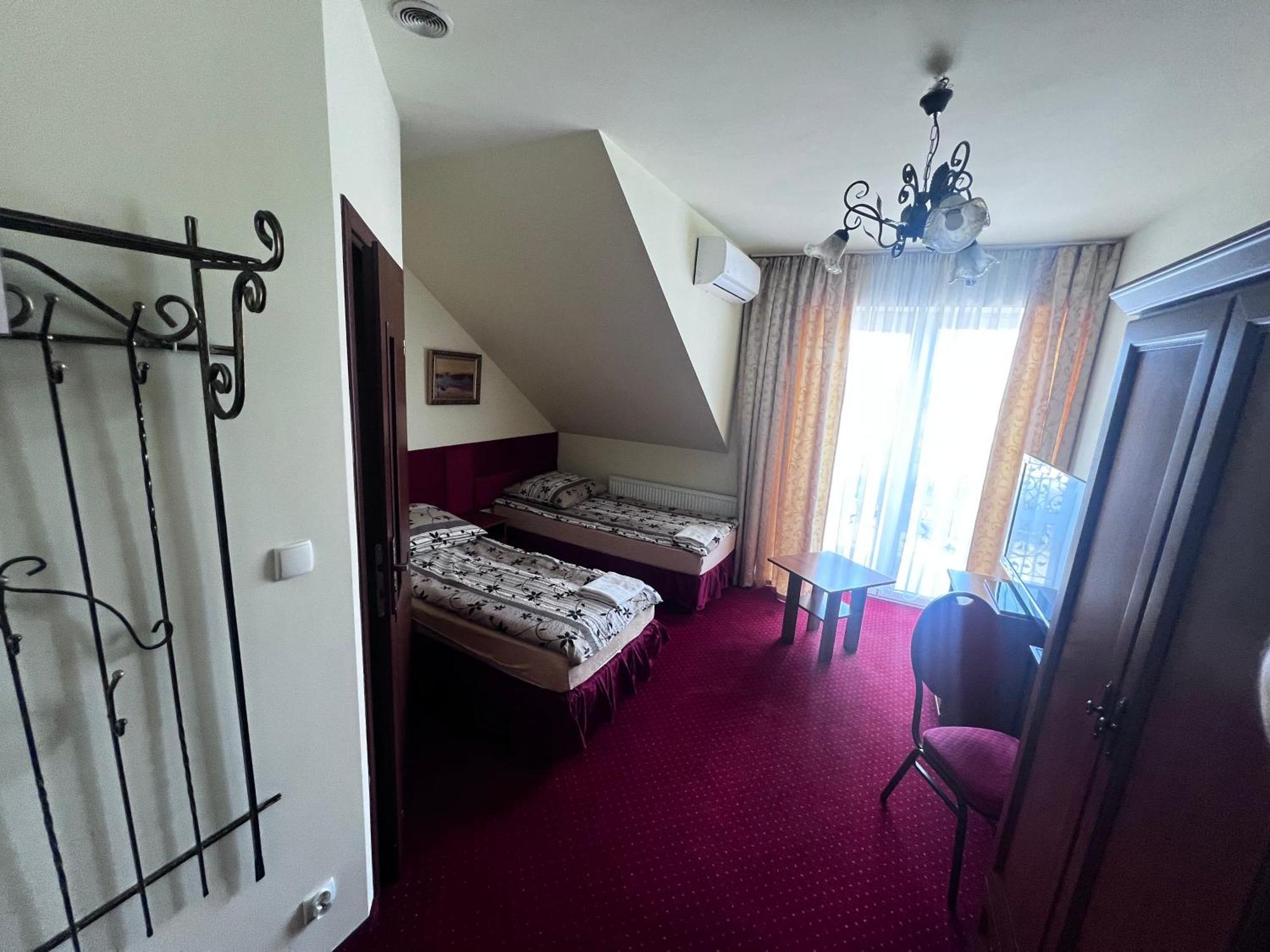 Zajazd Skorpion B&B Oświęcim Extérieur photo