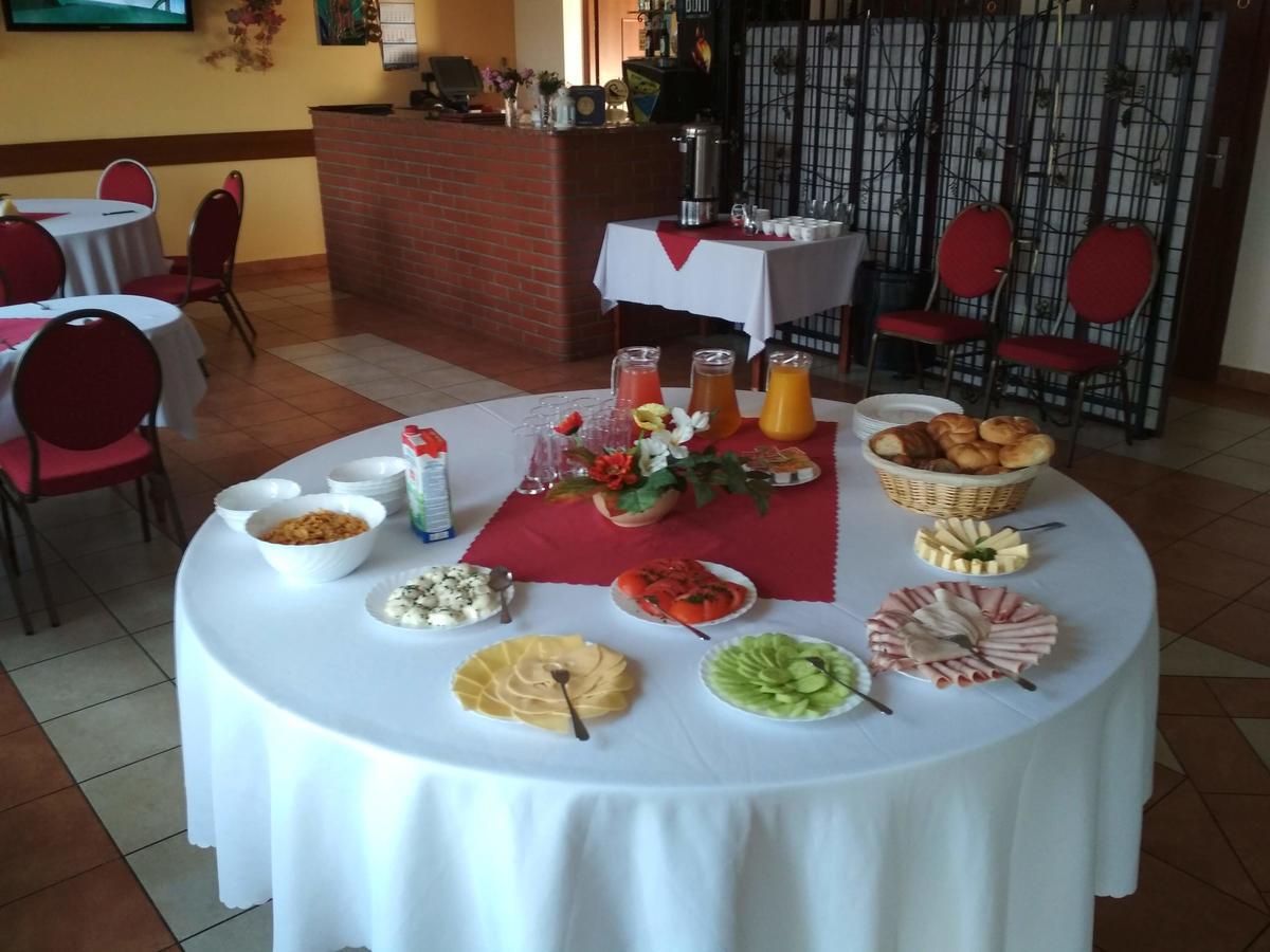 Zajazd Skorpion B&B Oświęcim Extérieur photo